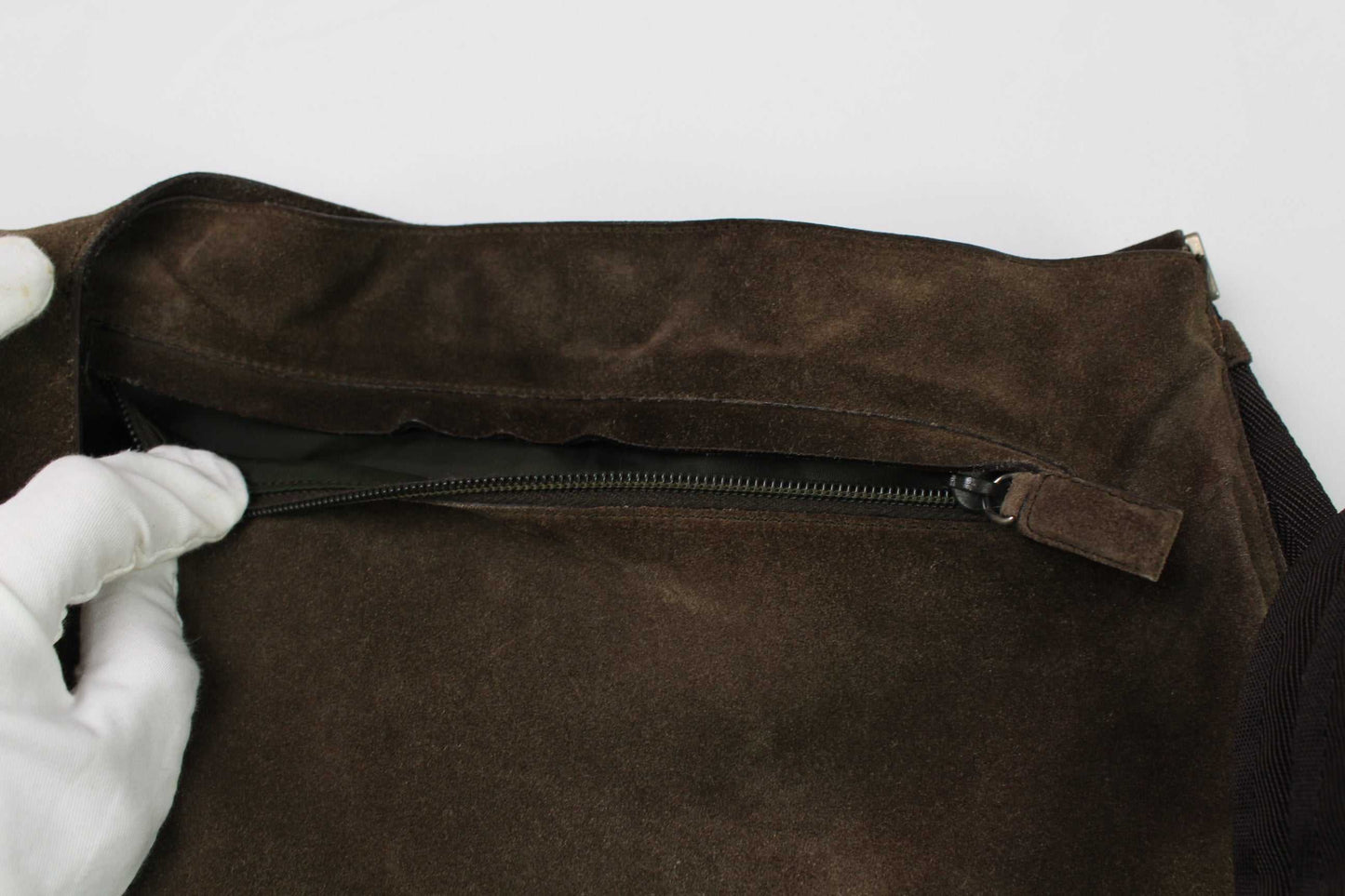 PRADA Leather Shoulderbag with zipper detail, brown suede interior.