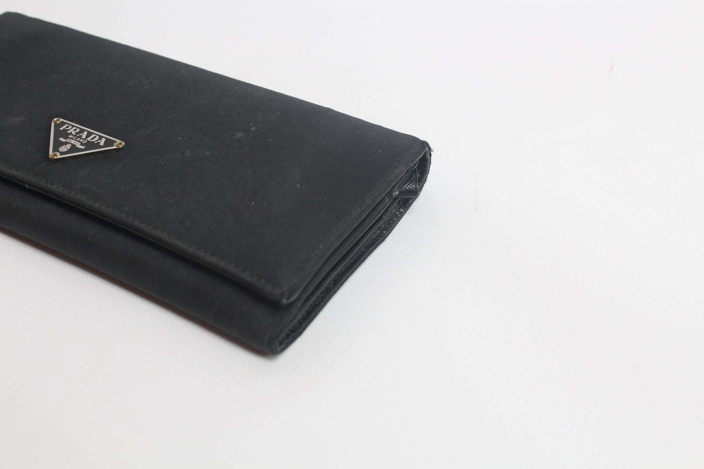 PRADA Longwallet Black canvas, size 21x10cm, condition 8/10, black color.