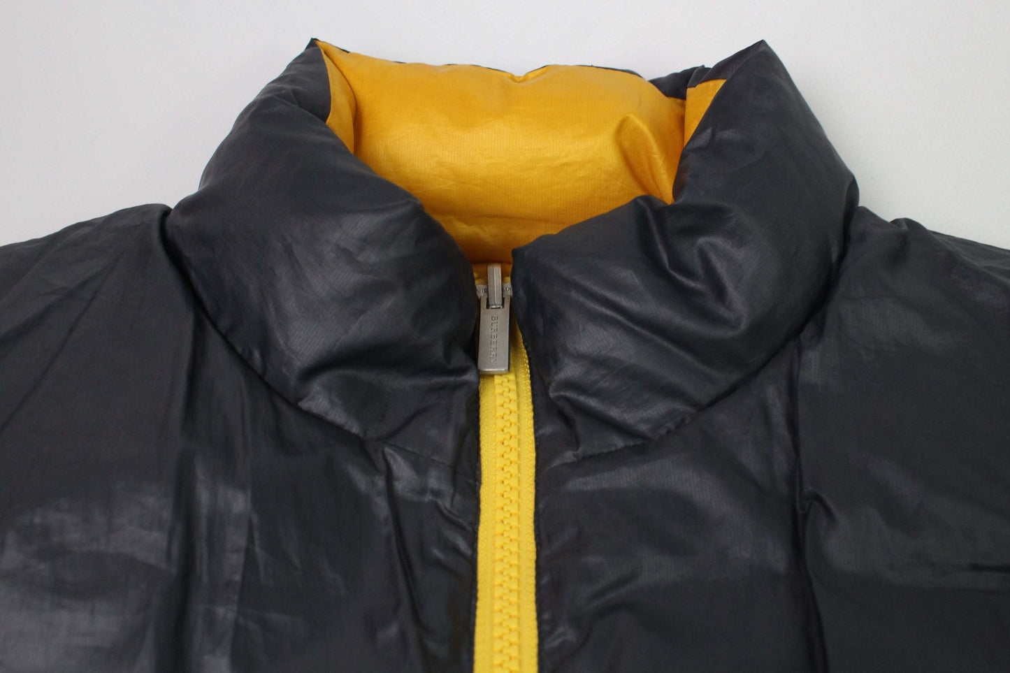 BURBERRY´S Reverse Jacket Yellow, polyester, size M, yellow and black, condition 9/10.