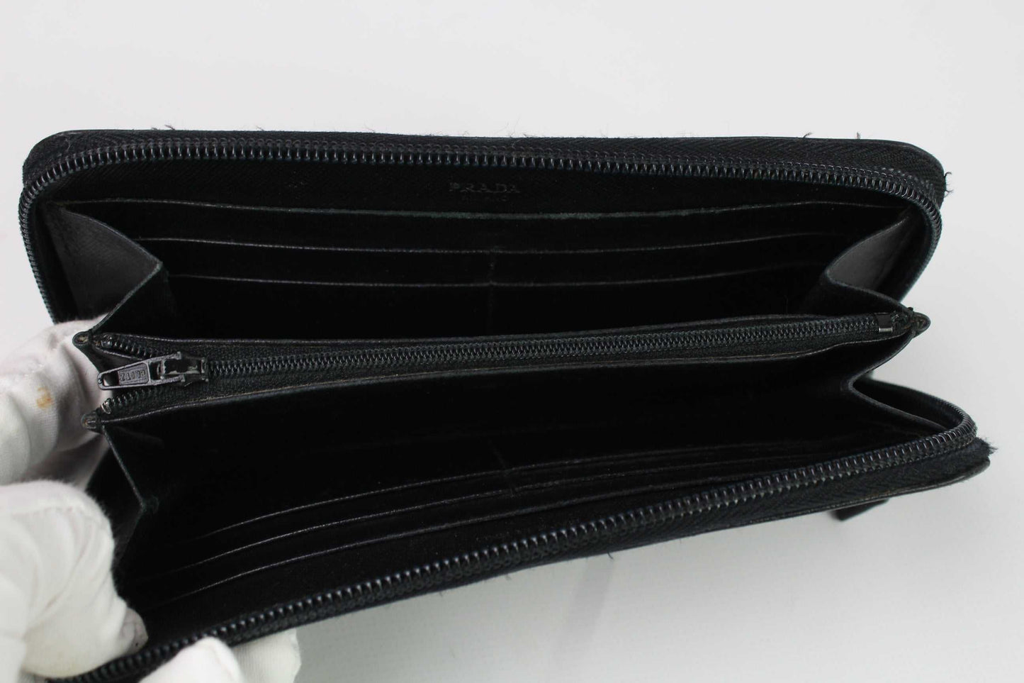 PRADA Longwallet Black, 20x10cm, nylon material, interior view.
