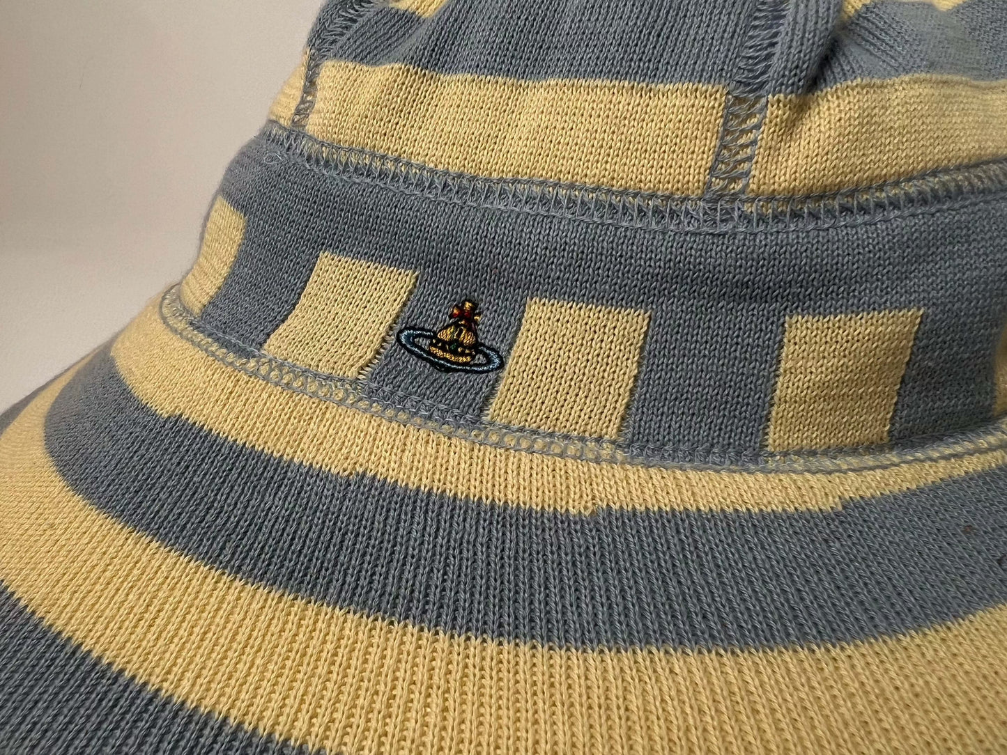 VIVIENNE WESTWOOD Buckethat Babyblue with white stripes, size onesize, condition 8/10.