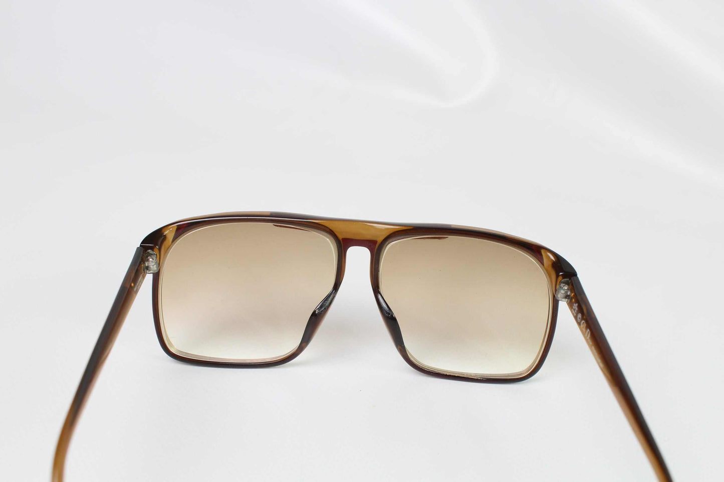 Blue DIOR shades, prescription, onesize, 8/10 condition, slight wear, plastic material.