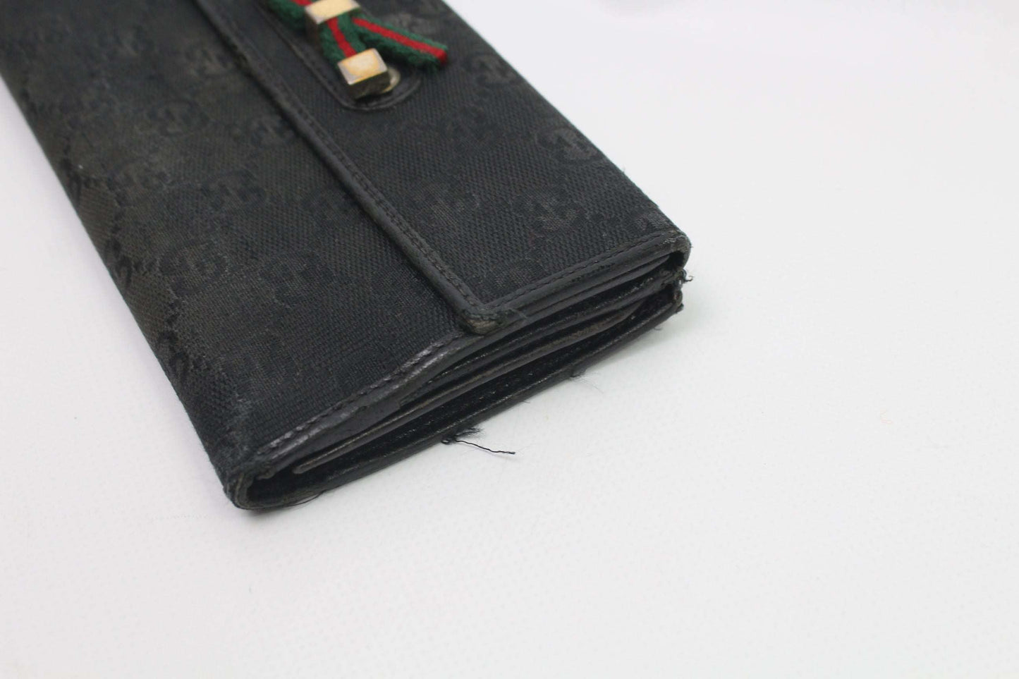 GUCCI Longwallet Black Monogram, cotton material, size 21x10cm, black color.