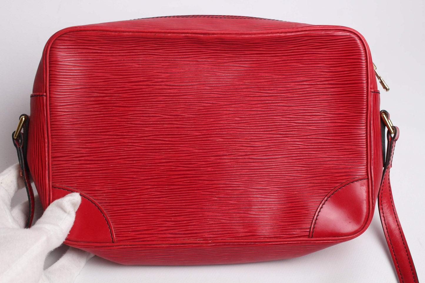 LOUIS VUITTON Epi Shoulder Bag Red | LAYZSSHOP | Louis Vuitton Vintage