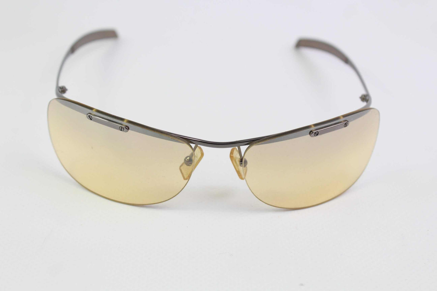 Sleek POLICE shades, onesize, minimal flaws, 8/10 condition.