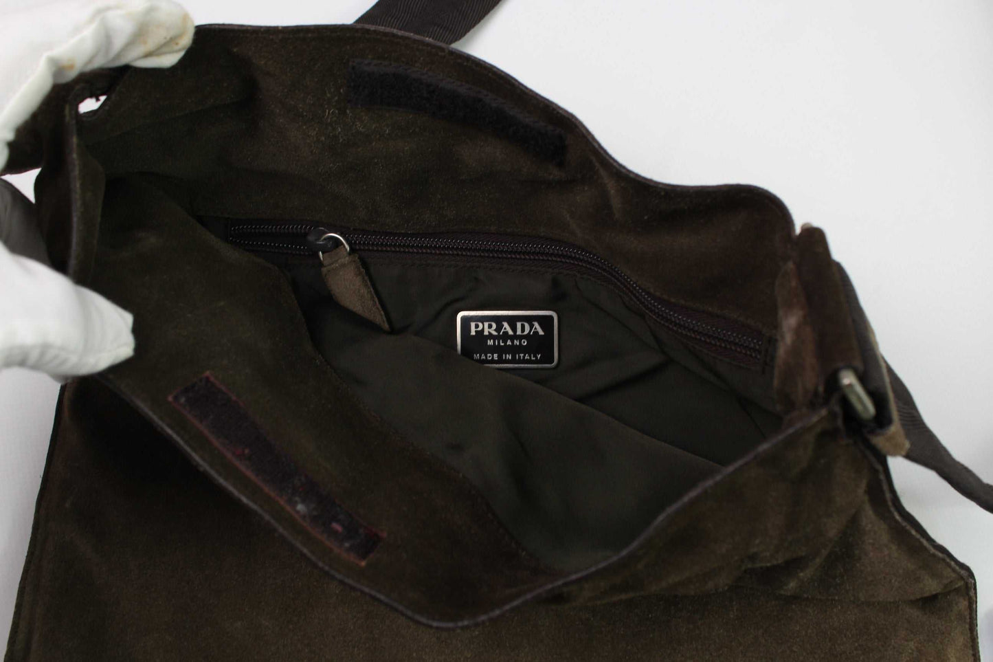 PRADA Leather Shoulderbag with interior Prada label.