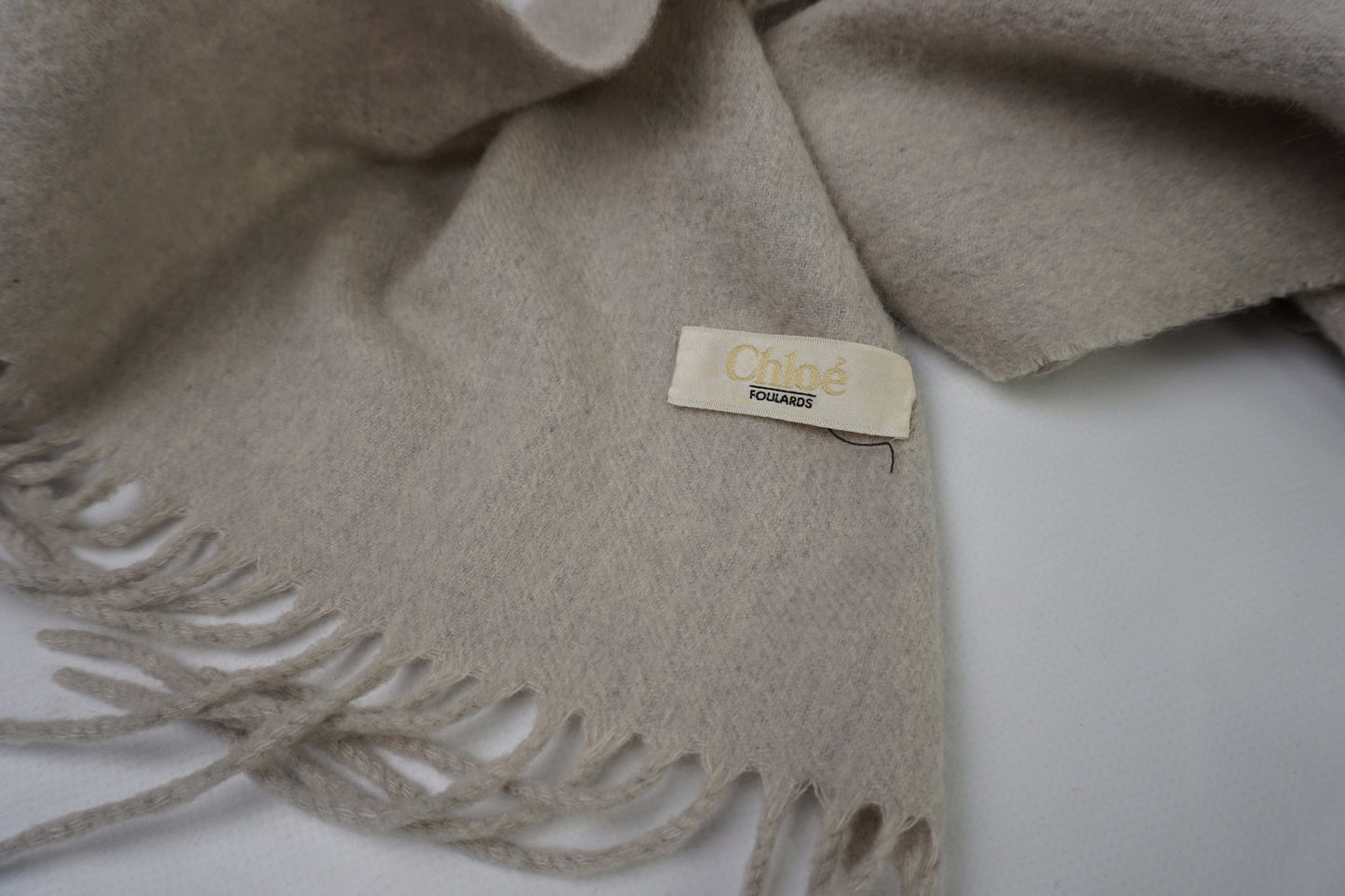 CHLOÉ beige muffler with fringes, 150cm, 9/10 condition.