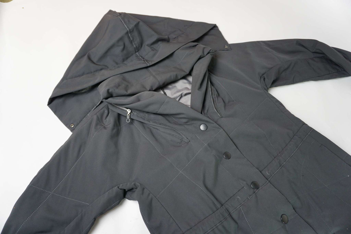 ISSEY MIYAKE black trenchcoat with hood, size M, condition 8/10.