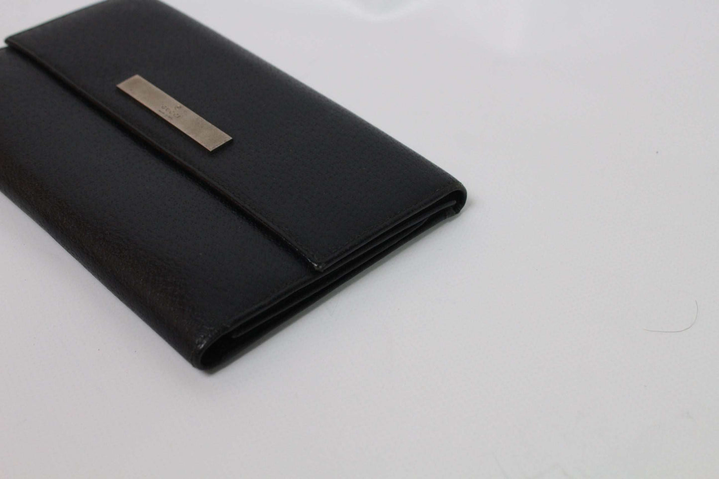 GUCCI Longwallet Black, 21x10cm luxury accessory.