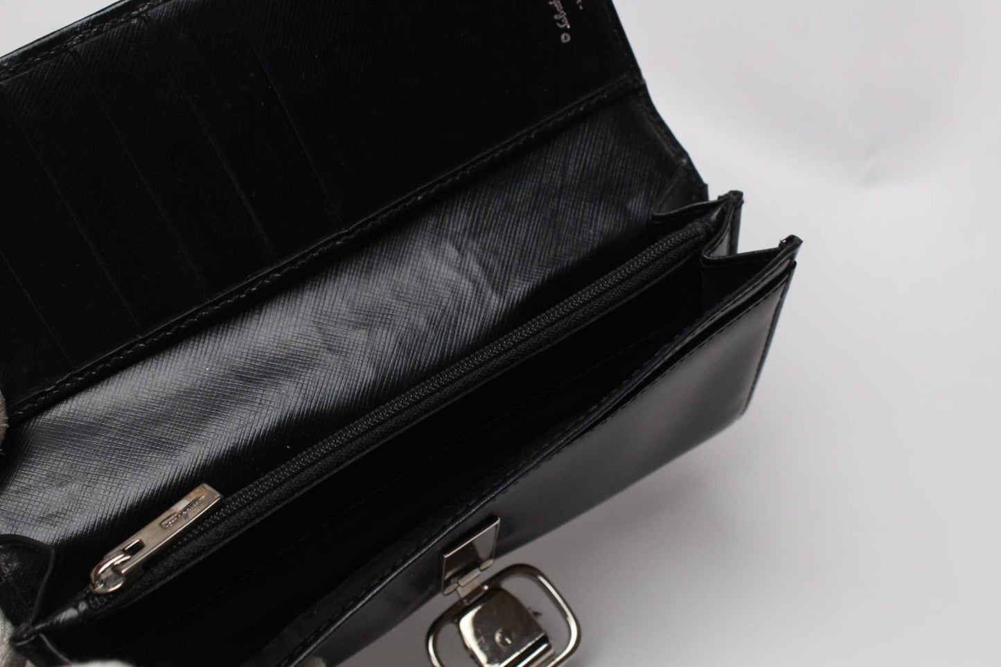 SALVATORE FERRAGAMO Longwallet Black | LAYZSSHOP | Salvatore Ferragamo