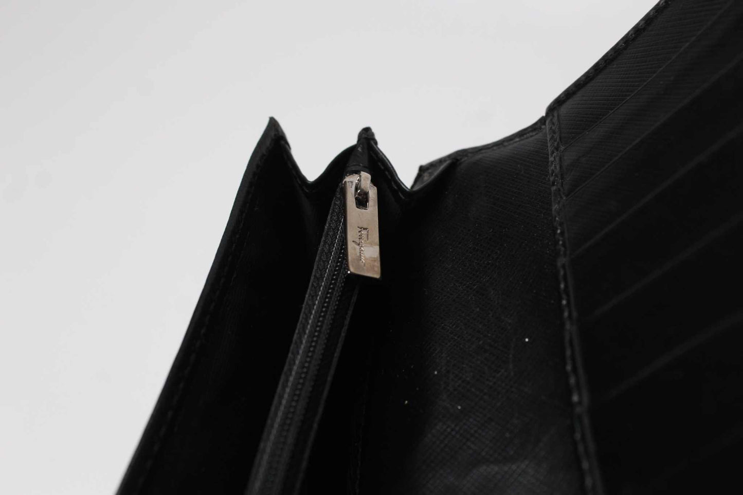 SALVATORE FERRAGAMO Longwallet Black | LAYZSSHOP | Salvatore Ferragamo