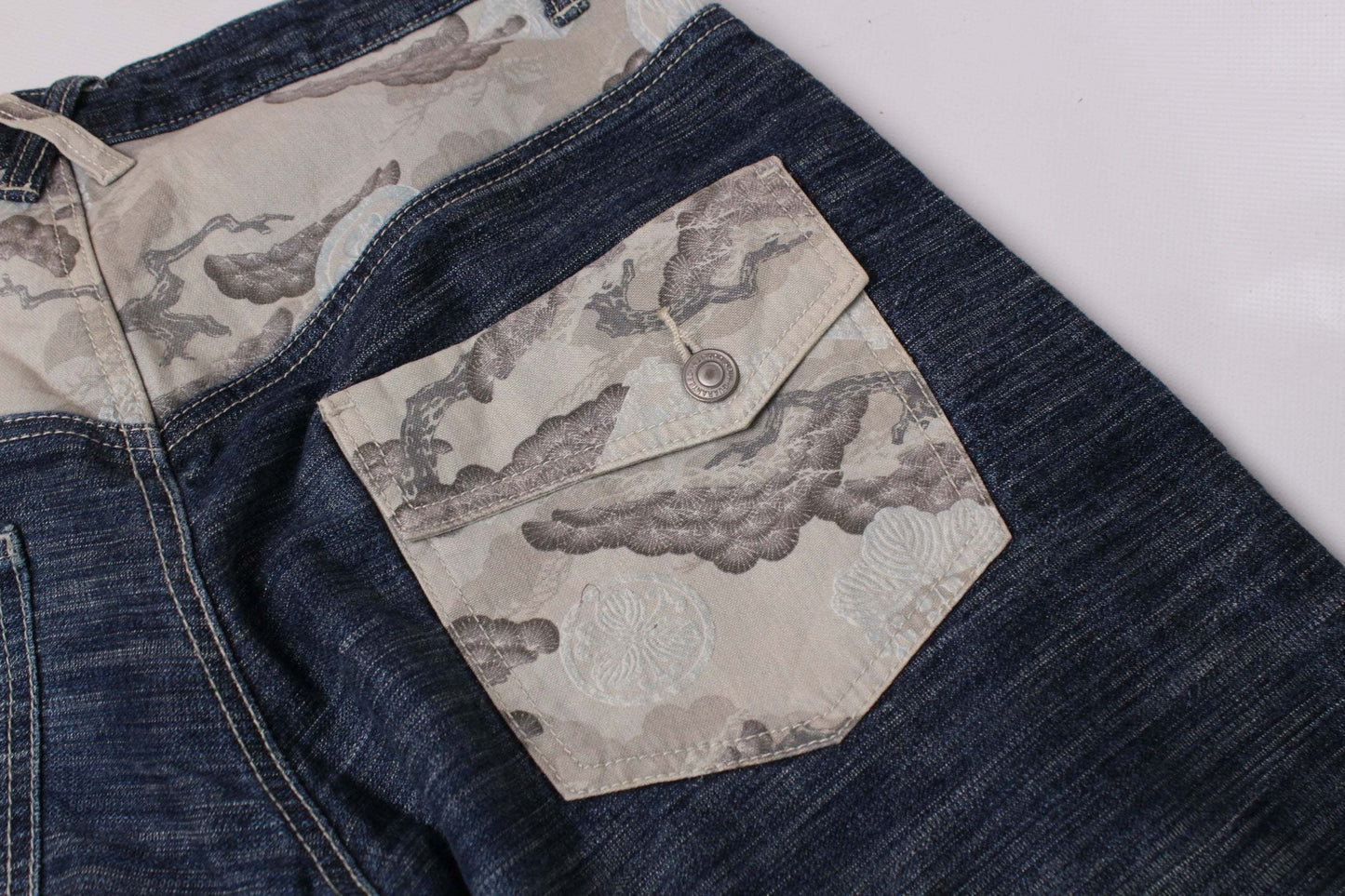 WILO KHAKIS Denim jeans, blue and beige, size M, straight fit, cotton material.