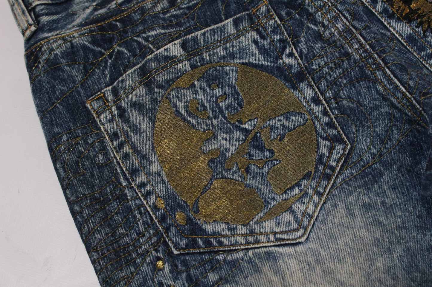Blue denim jeans with tiger embroidery detail, BIG TRAIN brand, baggy fit, size L, 100% cotton.