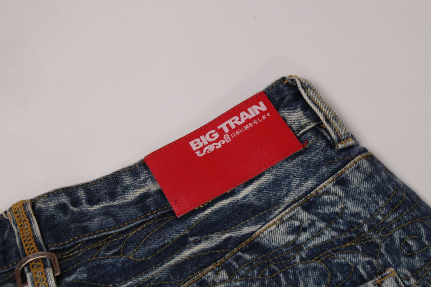 BIG TRAIN Embroidery Tiger Denim jeans with red label, baggy fit, size L, blue cotton fabric.