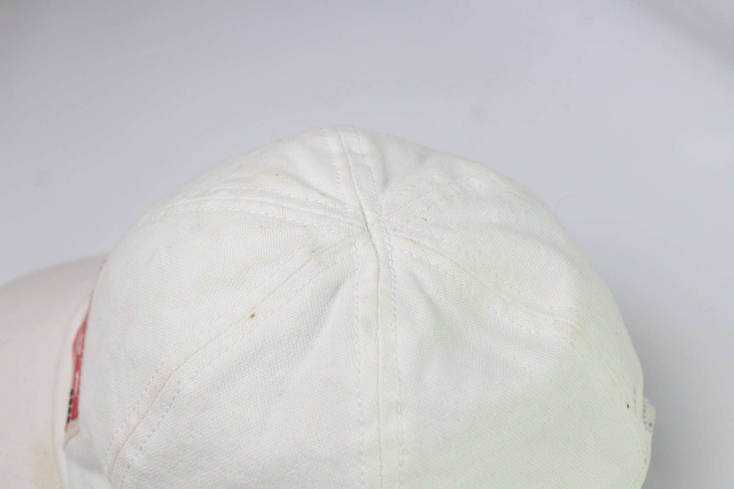 PRADA Luna Rossa Cap in white with red accents, size onesize, condition 7/10.