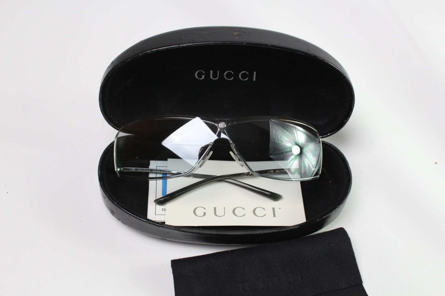 GUCCI Shades Babyblue sunglasses in protective case, onesize, blue color.