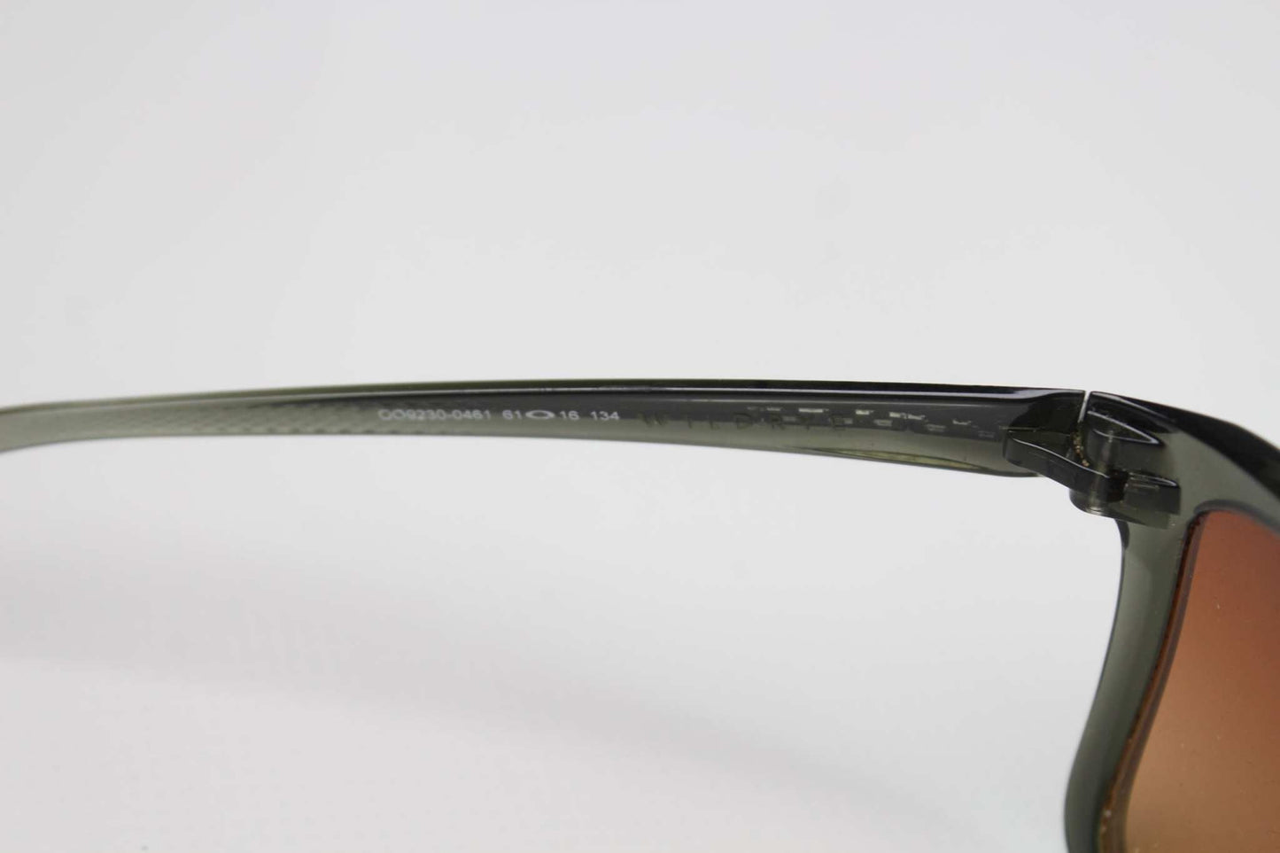 Green Oakley Shades, onesize, in good condition.