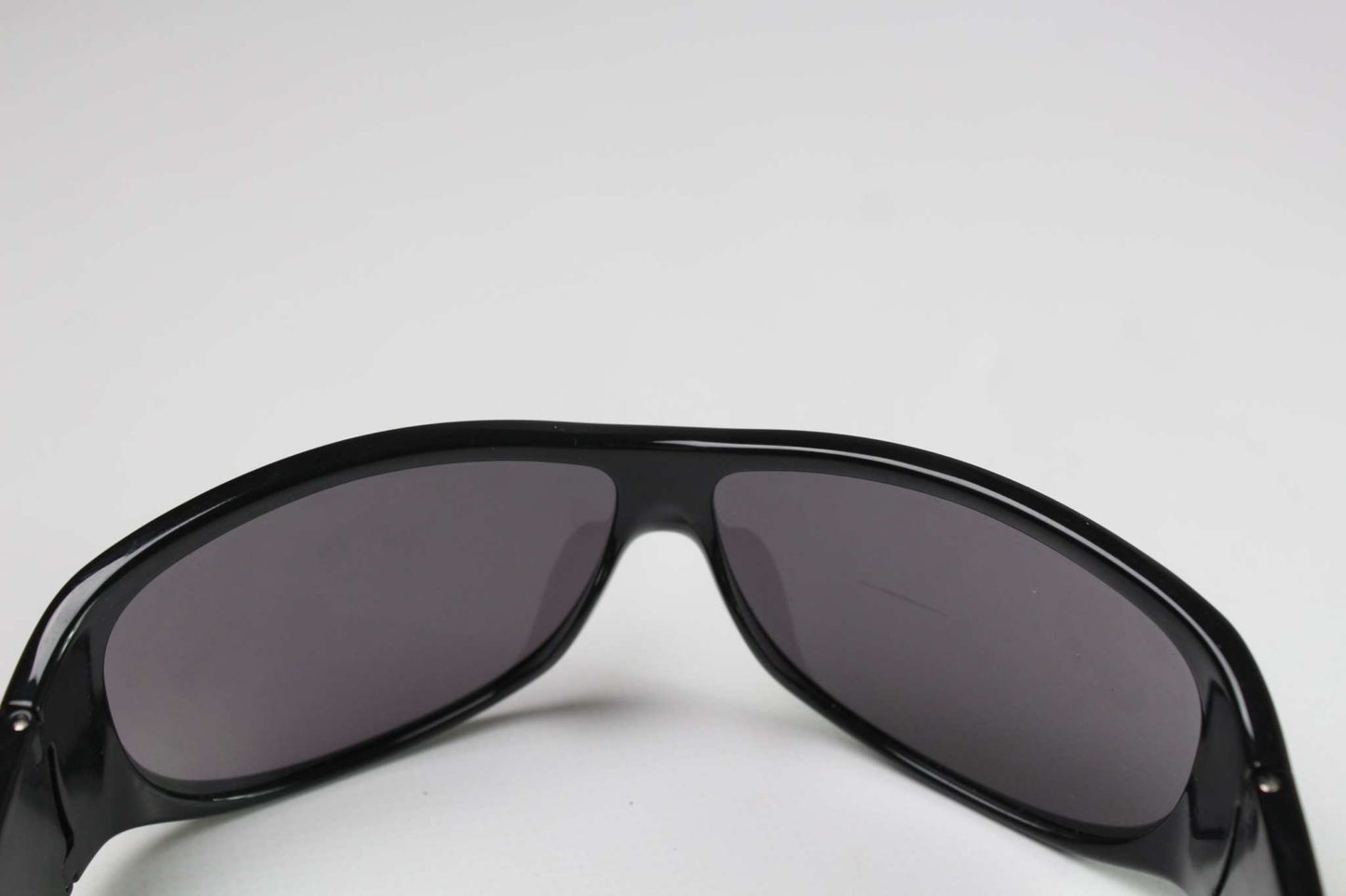 Black Diesel sunglasses with dark lenses, condition 8-9/10.