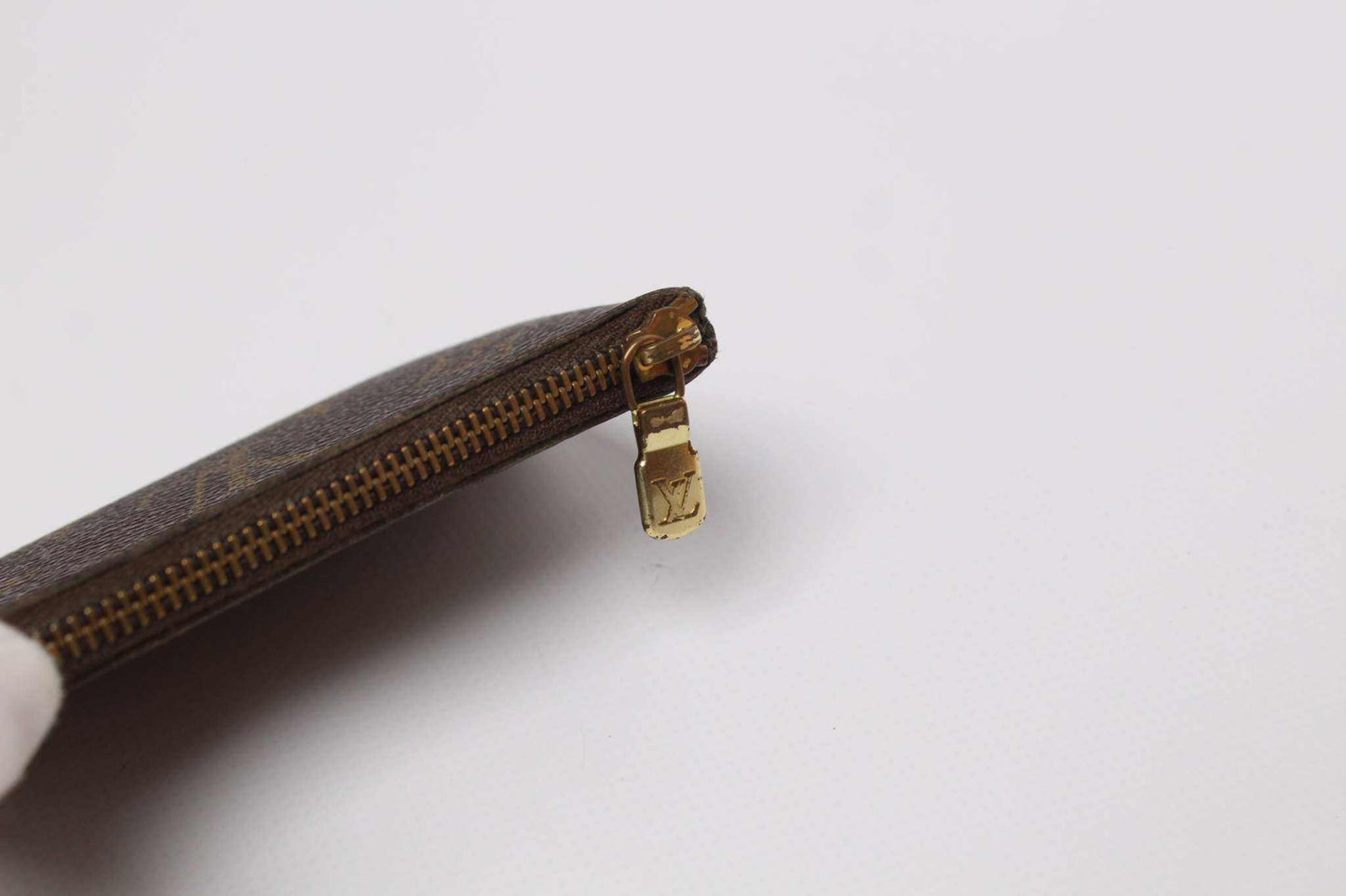 LOUIS VUITTON Keychain Monogramm with Box | LAYZSSHOP | Louis Vuitton Vintage