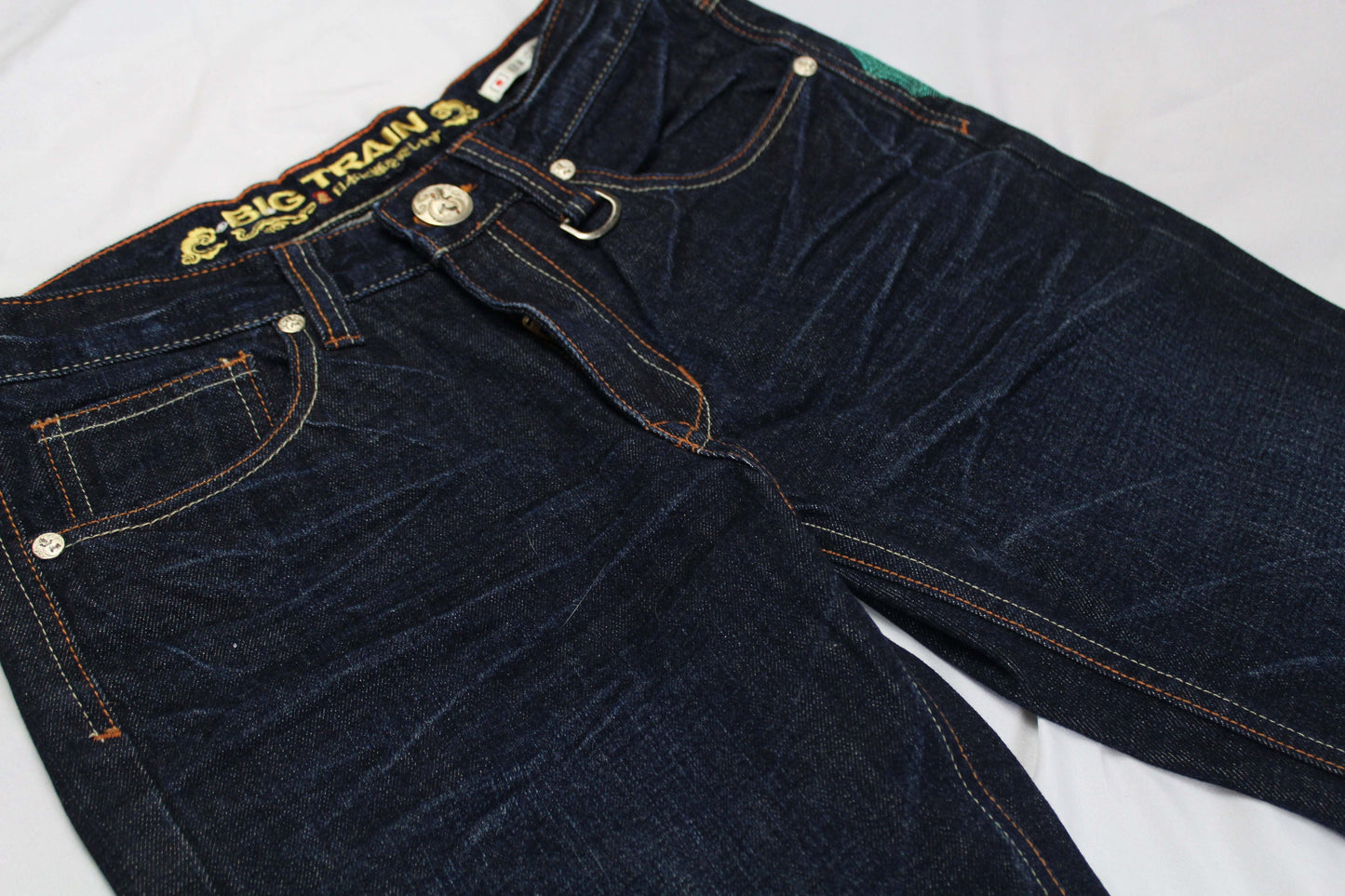 BIG TRAIN Koi Embroidery Denim jeans in excellent condition, size M, straight/skinny fit.