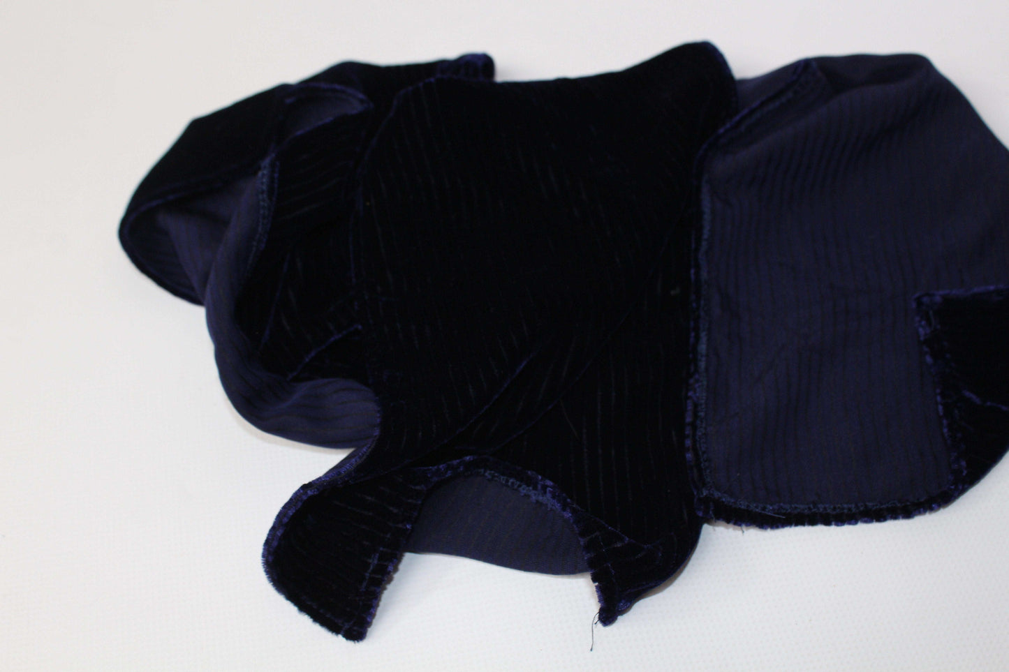 GUCCI Silk Scarf Blue, 12x120cm, dark blue, 75% viscose, 25% silk.