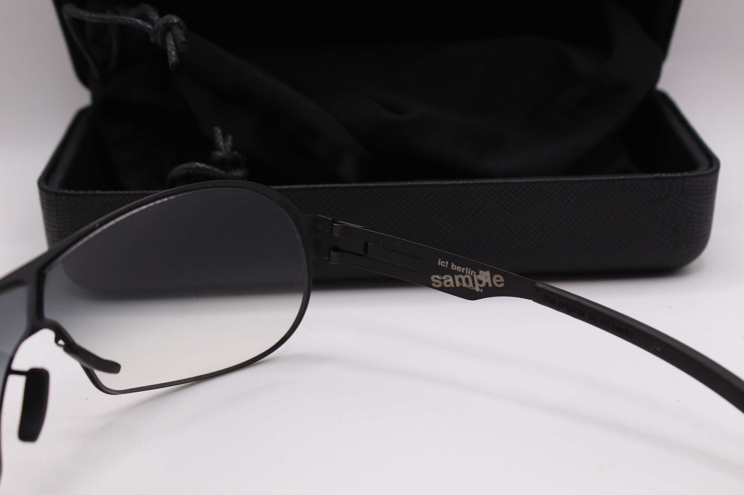 IC! berlin Shades „model ronja“ in black with case and cleaning cloth.