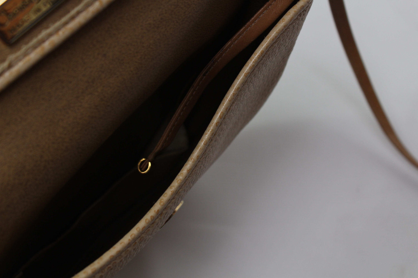 DIOR Sidebag Beige, leather material, 15x15 cm, condition 8/10.