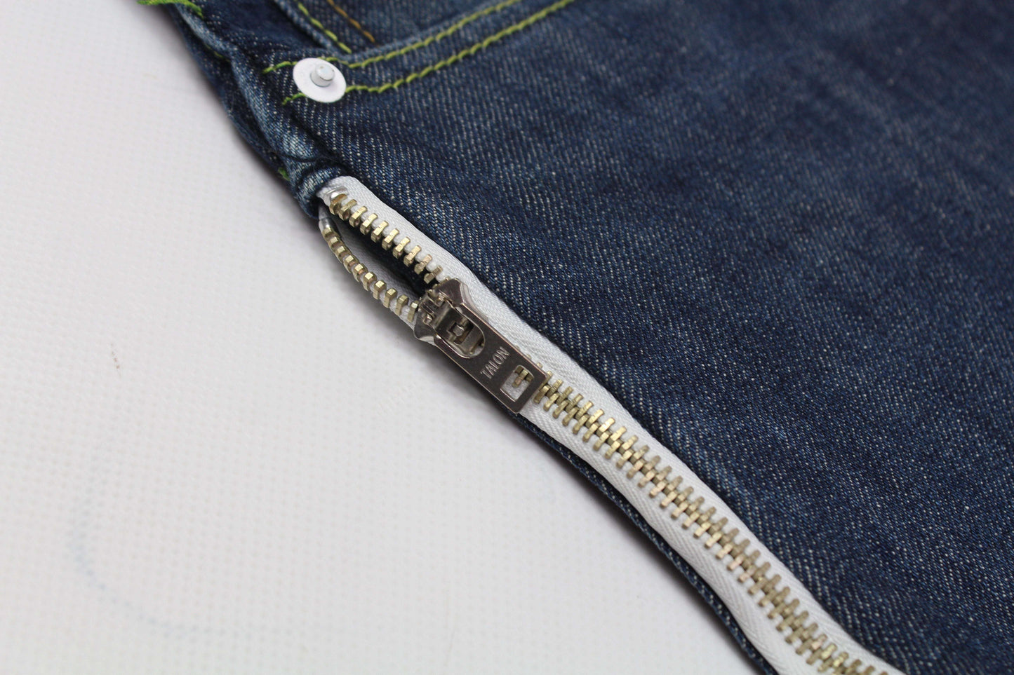 LEVIS x FRAGMENT Fenom Selvedge Denim, blue cotton, baggy fit, rare edition with zipper detail.