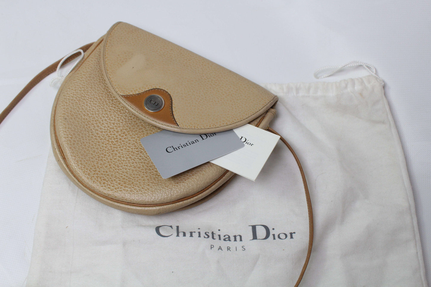 DIOR Sidebag Beige, 15x15 cm, leather material, condition 8/10.
