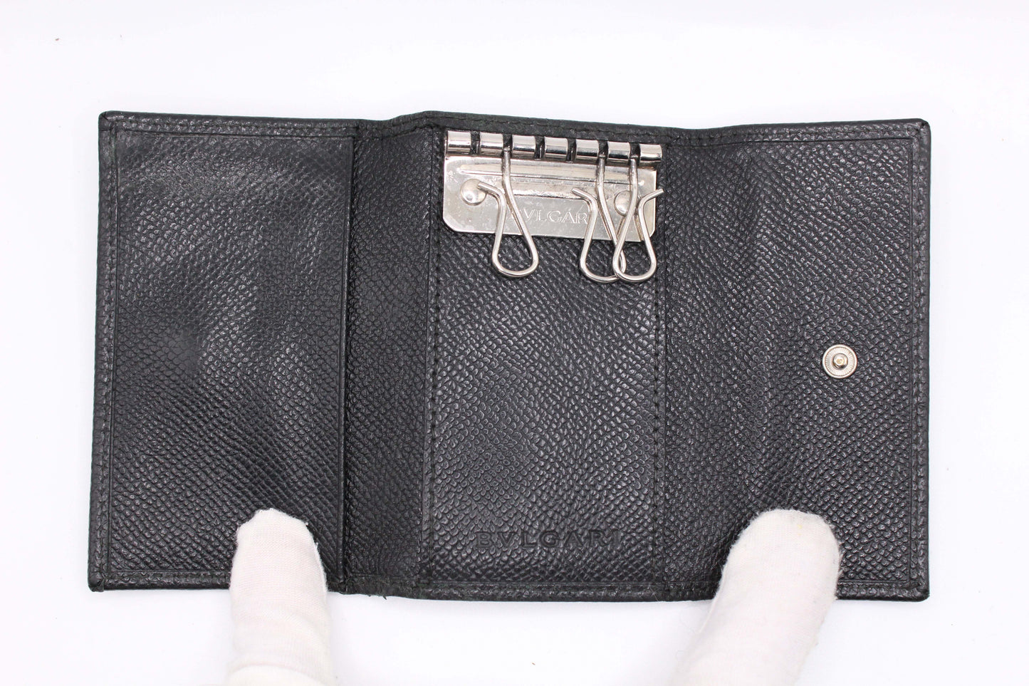 BVLGARI Keyholder Black, leather, 5x8cm, condition 8/10.