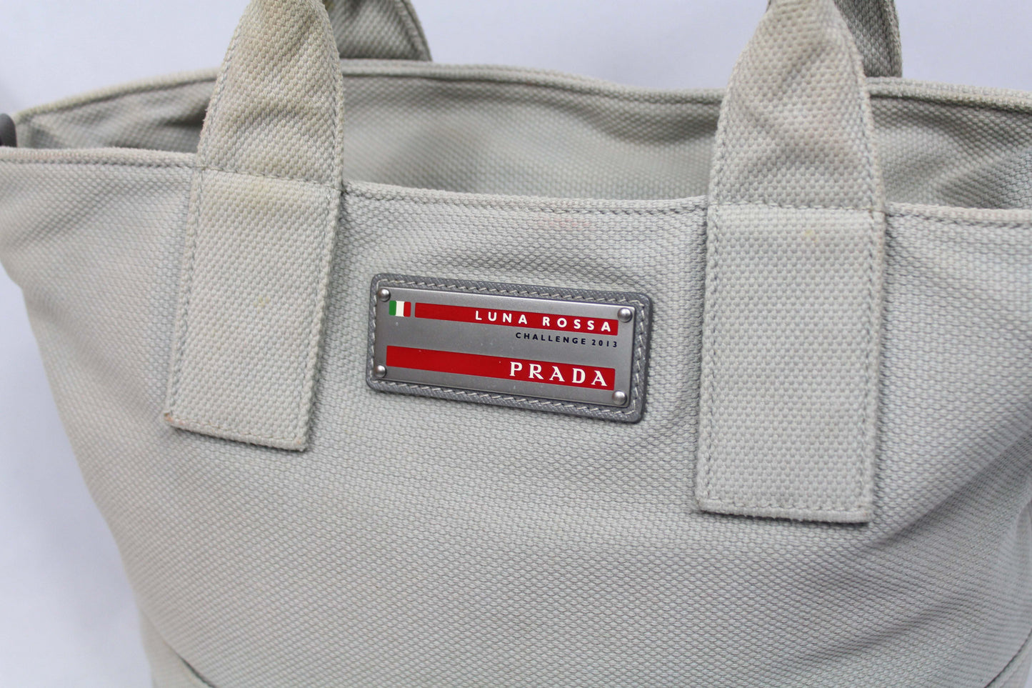 Prada "Luna Rossa" Shopper bag in good condition with light signs of use, size 39x24x10cm.