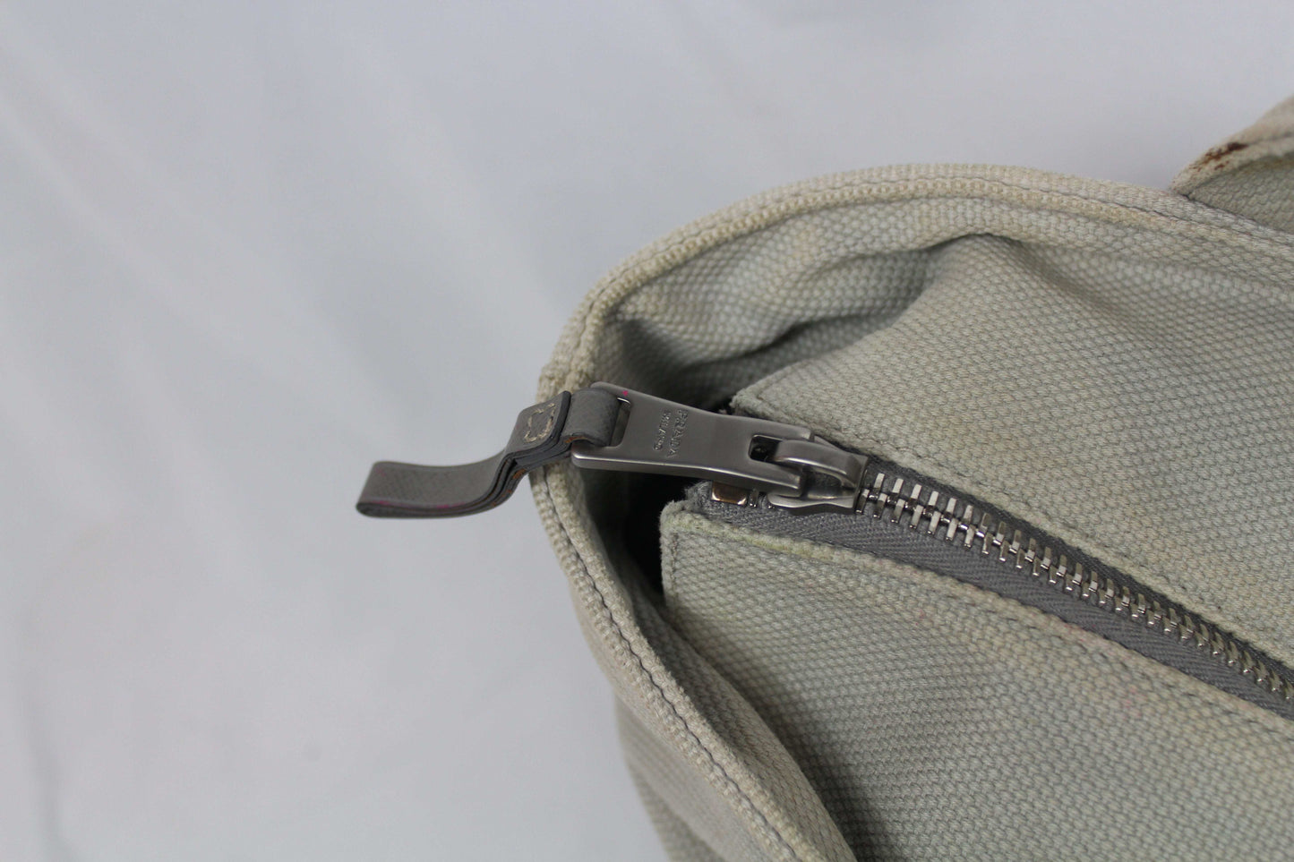Prada "Luna Rossa" Shopper with zipper detail, size 39x24x10cm, good condition with light signs of use.