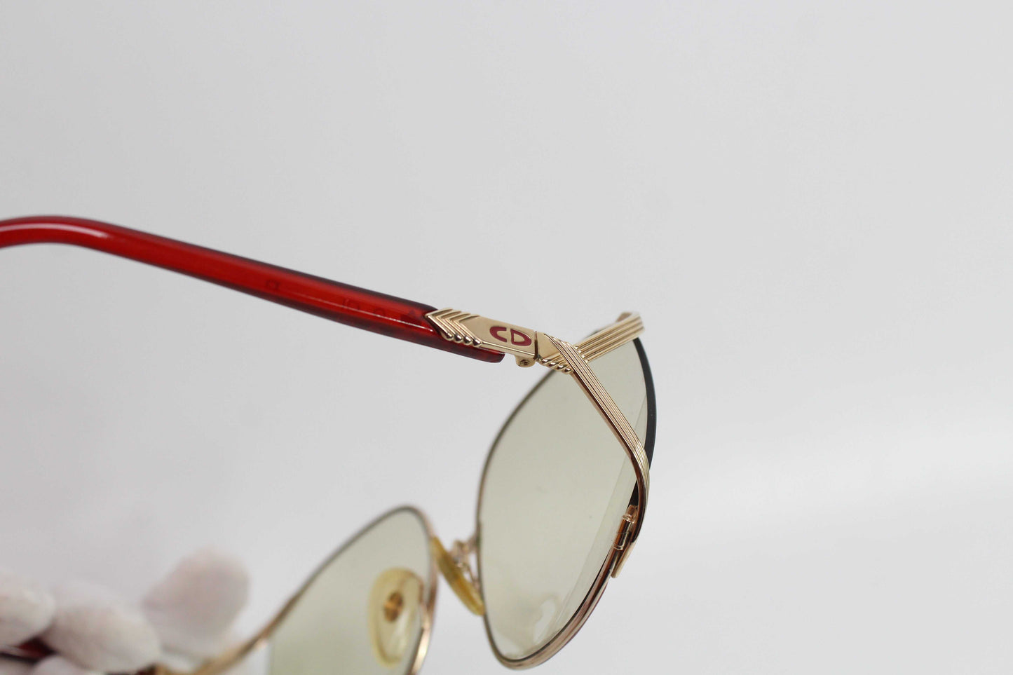 DIOR Shades red sunglasses, size onesize, condition 7/10 with visible flaws.