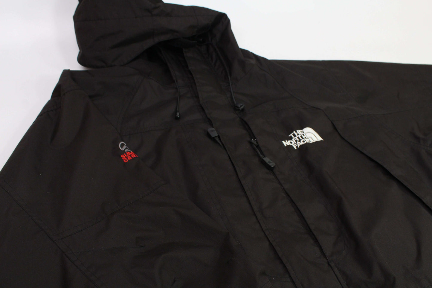 Black THE NORTH FACE Gore Tex Jacket, XL, 7/10 condition, visible zipper wear.
