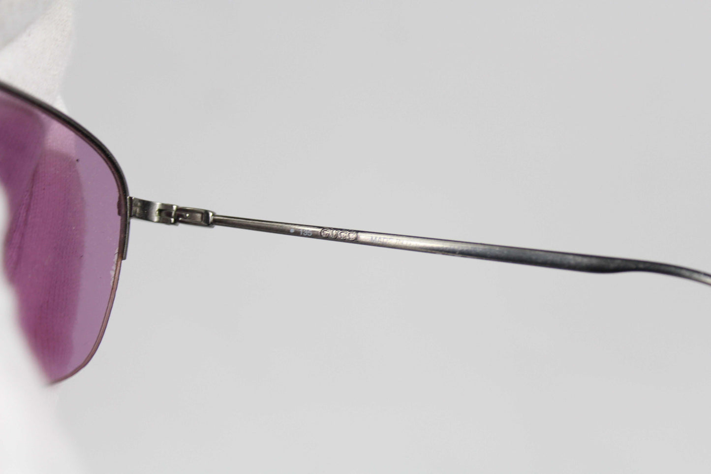 Gucci Shades Lila in good vintage condition with purple lenses.
