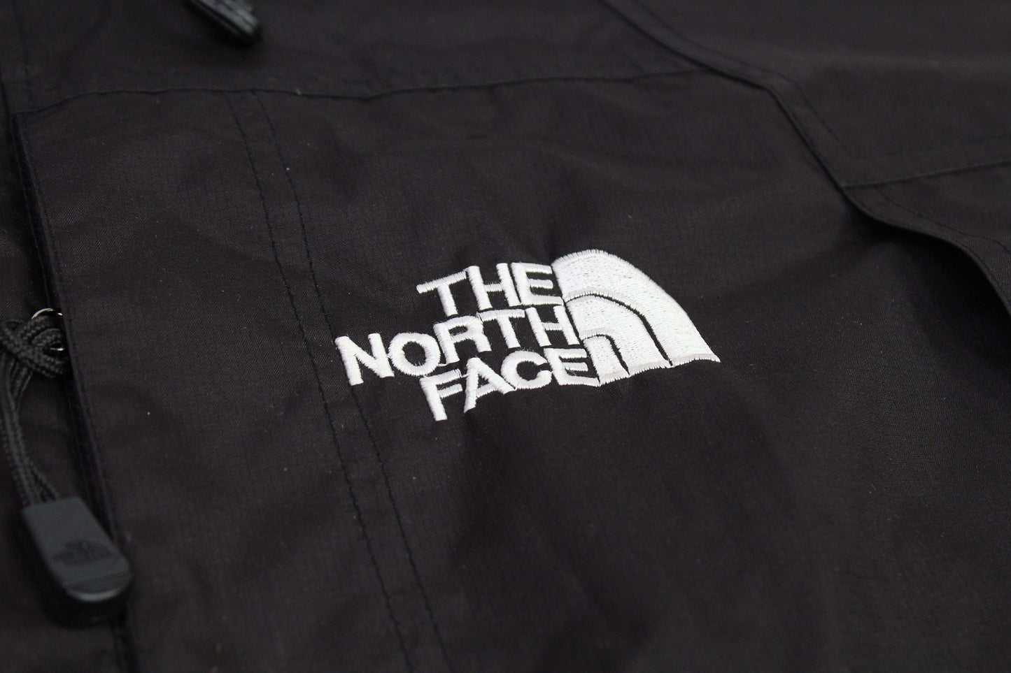 THE NORTH FACE Gore Tex Jacket, XL, black, logo detail.