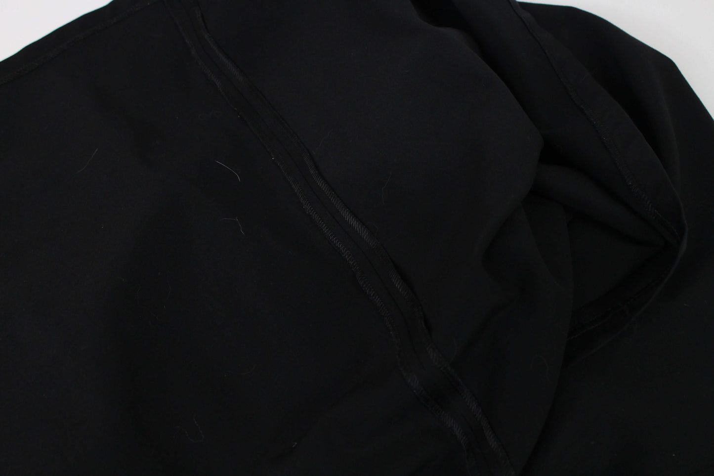 YOHJI YAMAMOTO black wool skirt, size M-L, long fit, made in Japan.