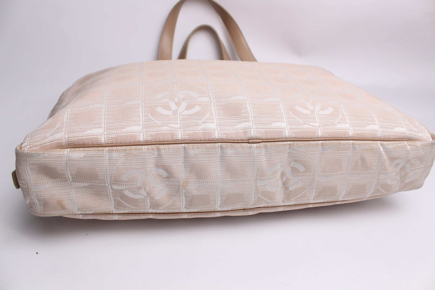 CHANEL Handbag Beige CC | LAYZSSHOP | Chanel Vintage