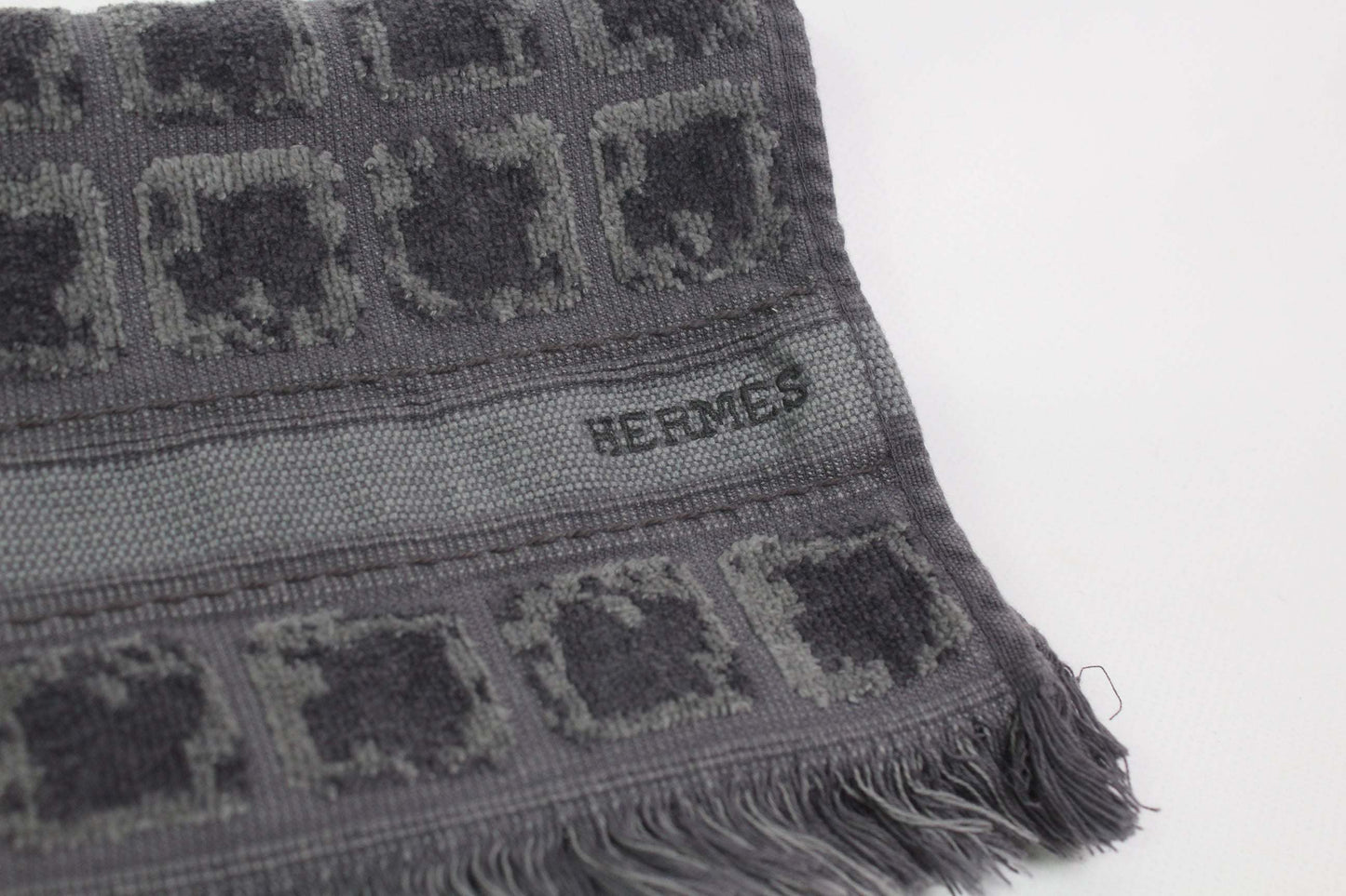 HÉRMES Towel Grey | LAYZSSHOP | Hermes Vintage