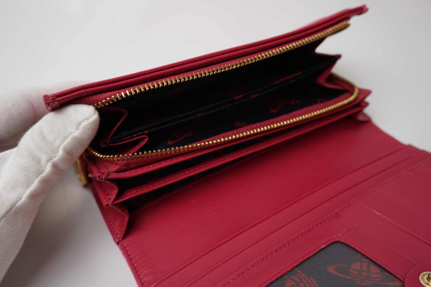 VIVIENNE WESTWOOD Zipper Longwallet Pink | LAYZSSHOP | Vivienne Westwood Vintage