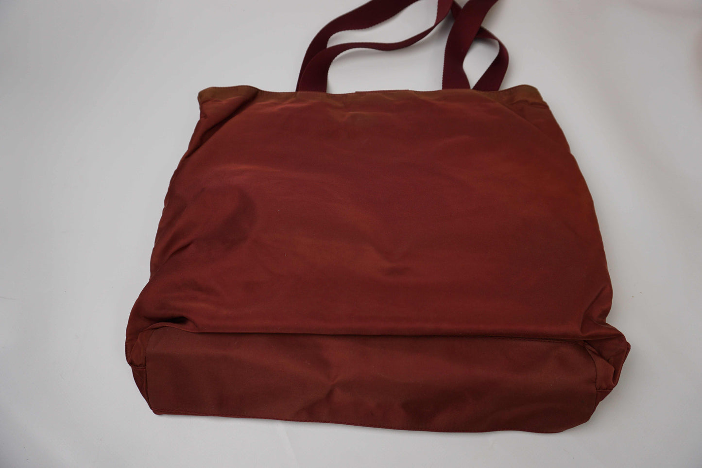 PRADA Shopper Bordeaux Side Emblem | LAYZSSHOP | Prada Vintage