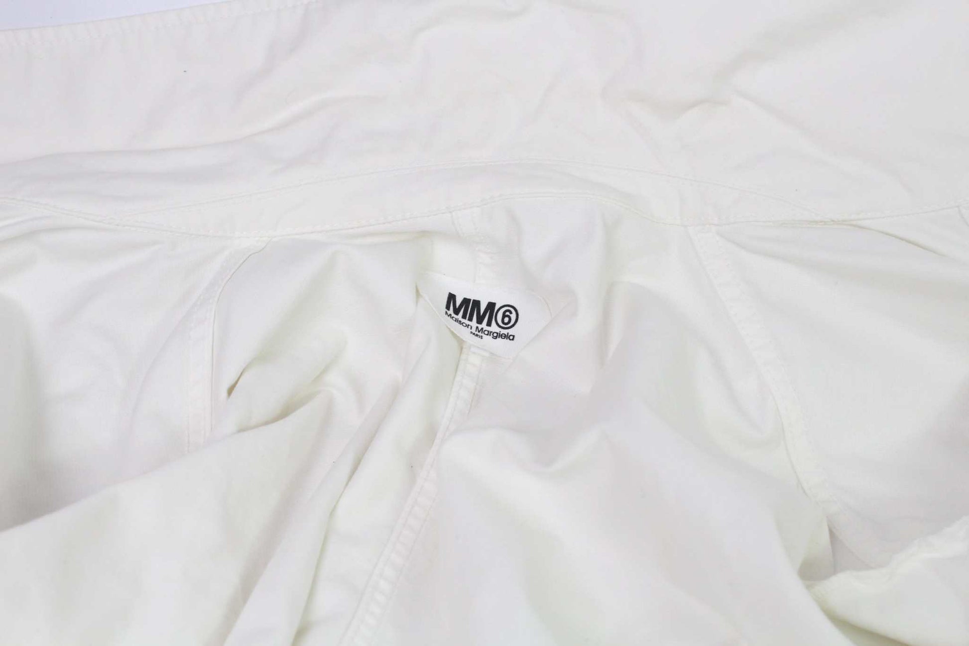 MAISON MARGIELA MM6 white jacket, size S-M, 8/10 condition.