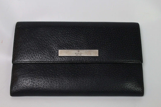 GUCCI Longwallet Black leather, 21x10cm, sleek designer accessory.