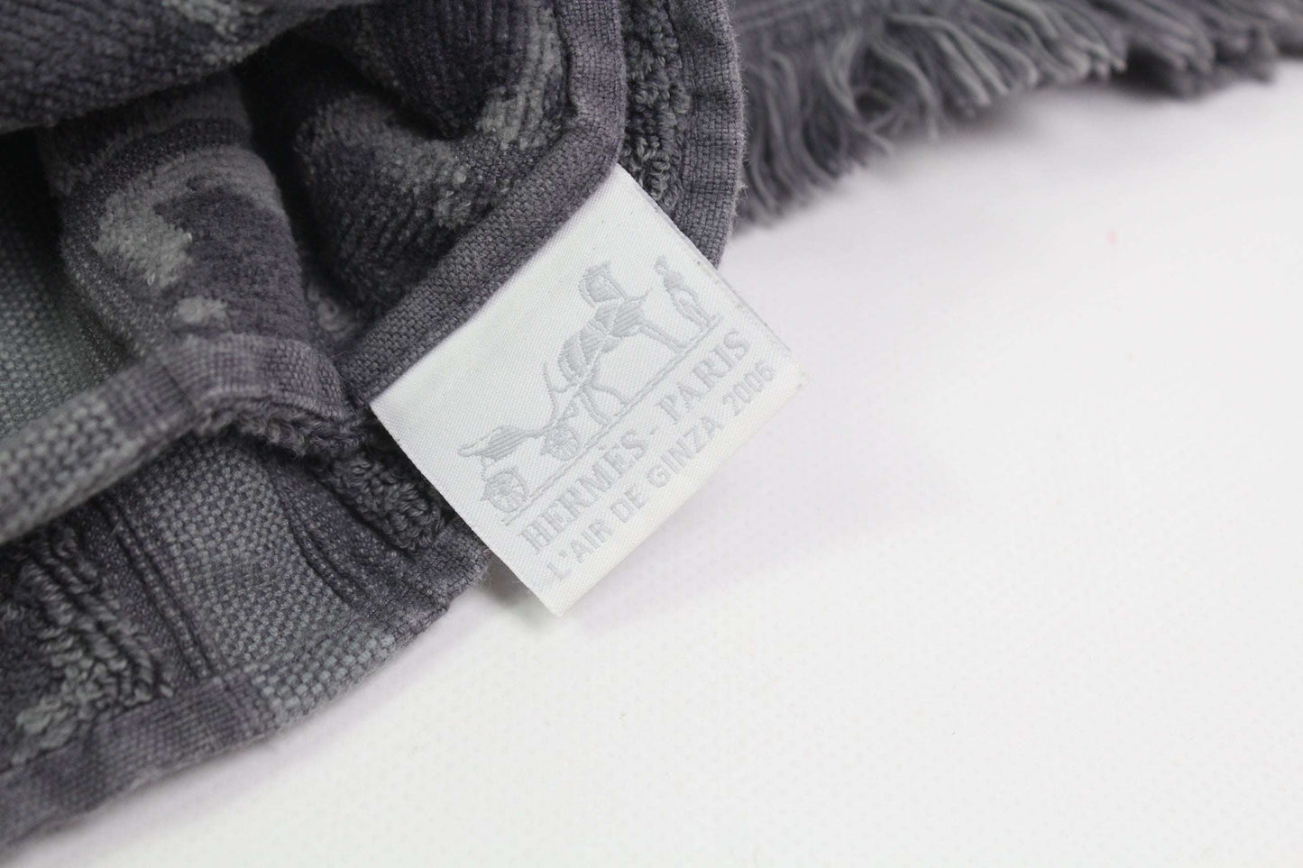 HÉRMES Towel Grey | LAYZSSHOP | Hermes Vintage