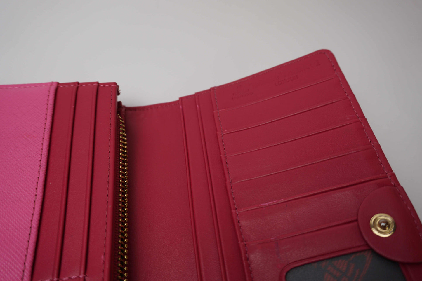 VIVIENNE WESTWOOD Zipper Longwallet Pink | LAYZSSHOP | Vivienne Westwood Vintage