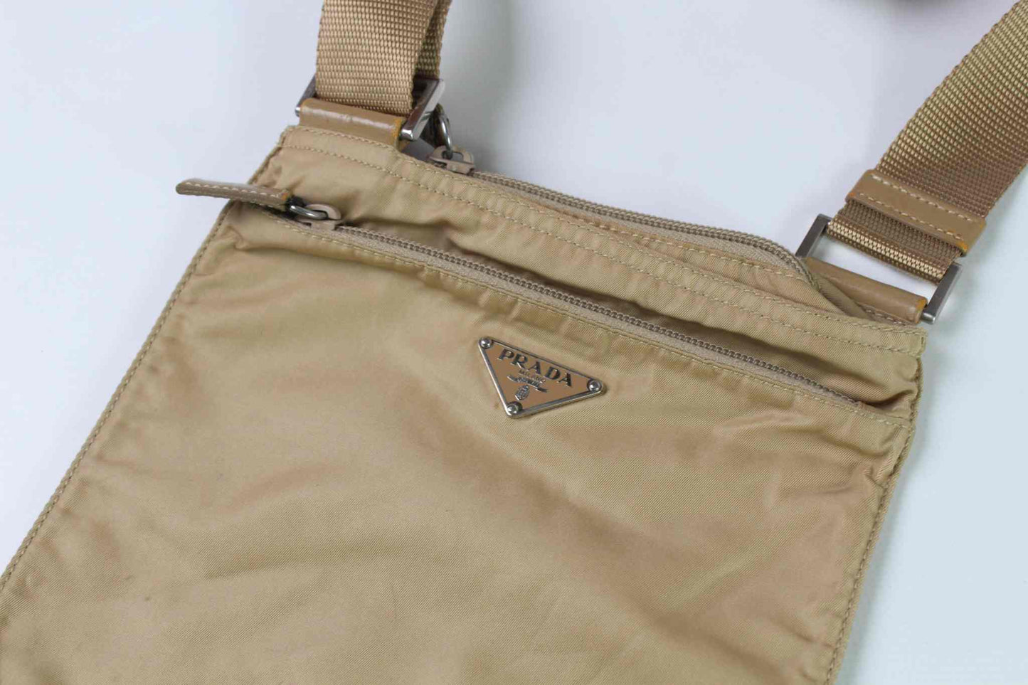 PRADA Slingbag Beige Small