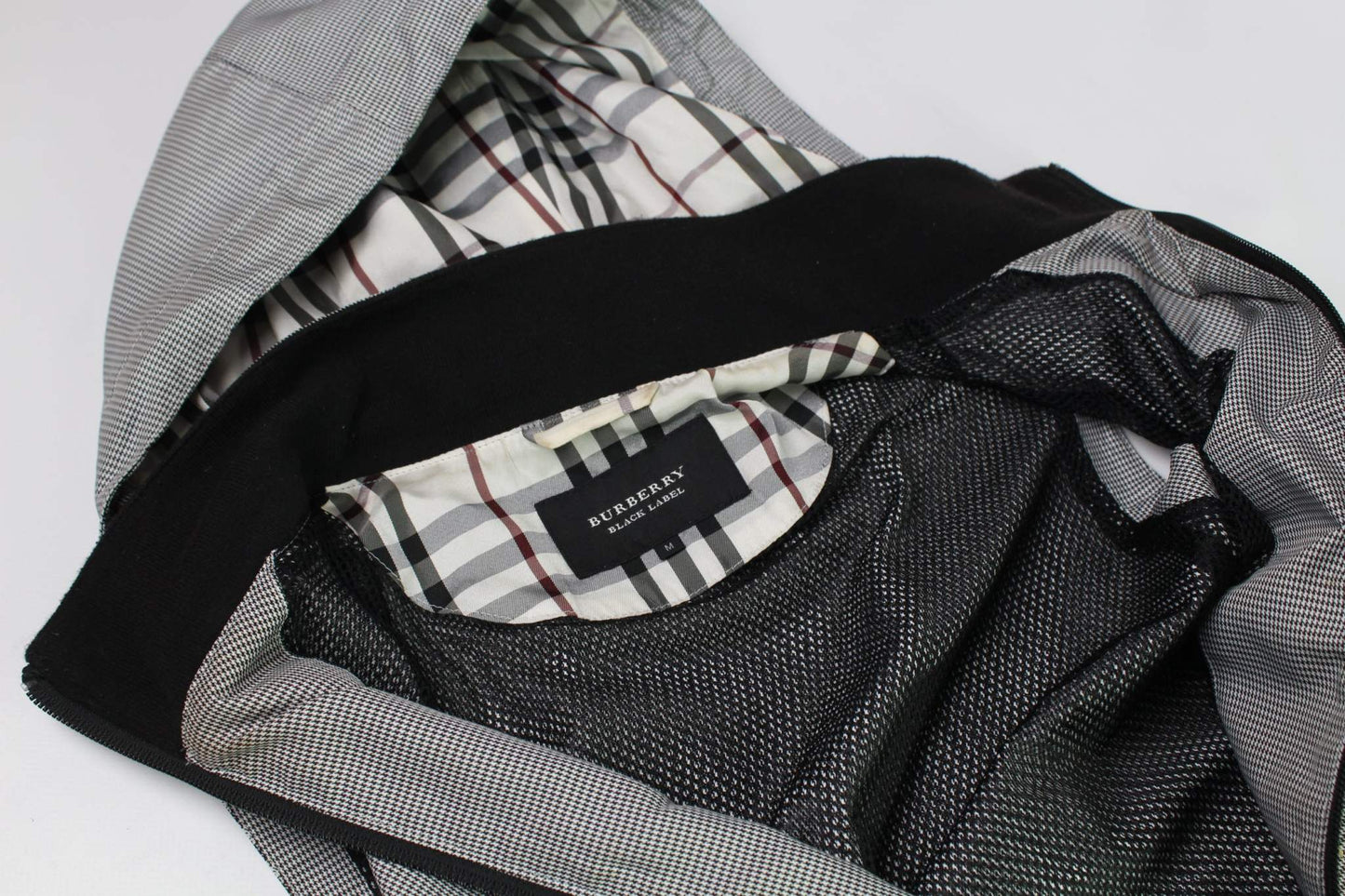 BURBERRY‘S Checked Vest Grey