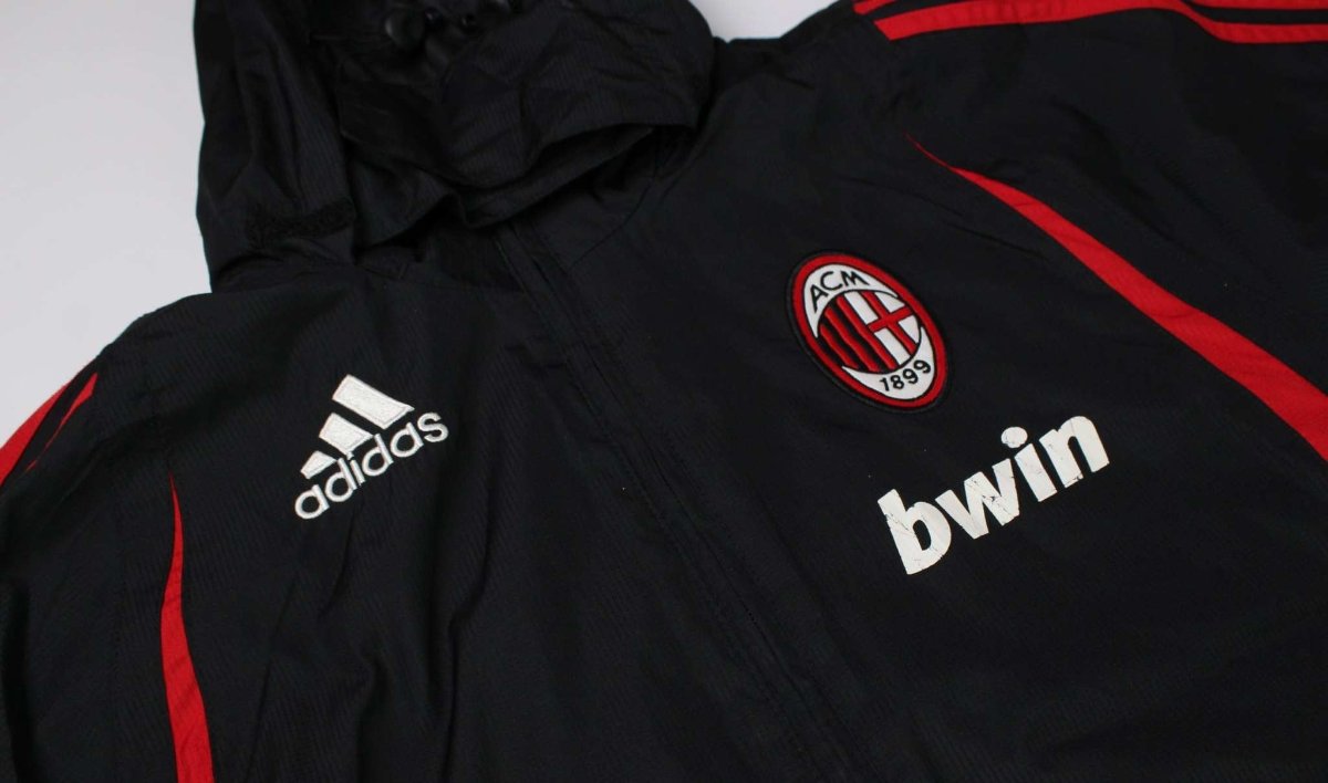 ADIDAS AC Milan Track-Jacket Black, size L, black polyester with red accents and AC Milan logo.