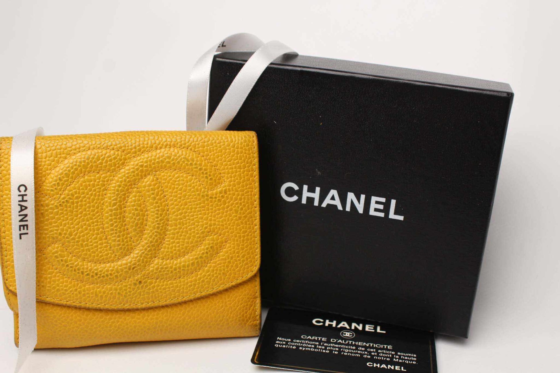 CHANEL Leather Wallet Yellow with Box | LAYZSSHOP | Chanel Vintage