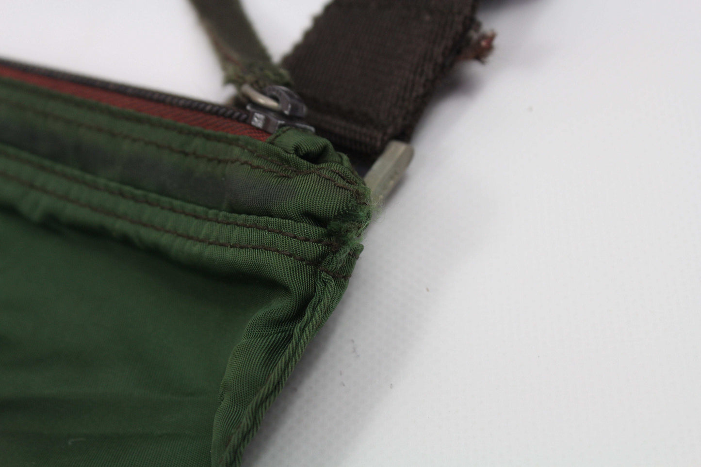 PRADA Vintage Slingbag Green | LAYZSSHOP | Prada Vintage